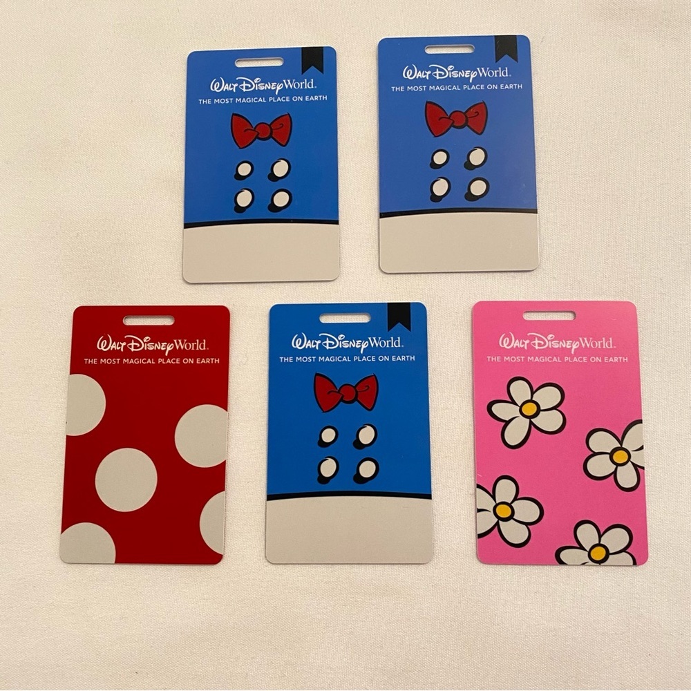 Walt Disney Word Luggage Tags Dots Flowers Donald Duck Set of 5 New